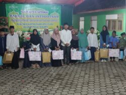 pemerintah Tiyuh Gilang  Tunggal Makarta santunin anak Yatim piatu